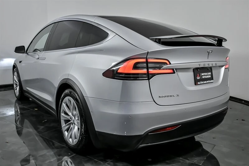 2018 Tesla Model X - Image 8 of 21