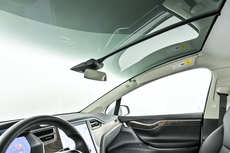 2018 Tesla Model X - Image 19 of 21