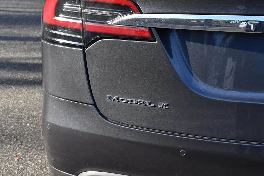 2018 Tesla Model X - Image 17 of 21
