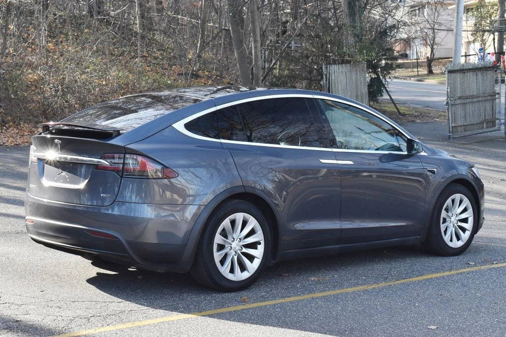 2018 Tesla Model X - Image 8 of 12