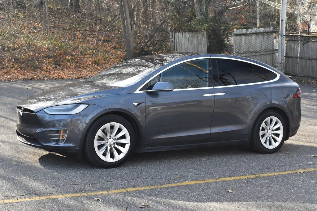2018 Tesla Model X - Image 2 of 12