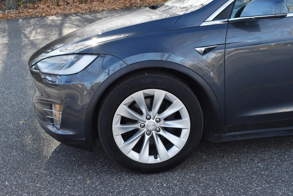 2018 Tesla Model X - Image 15 of 21