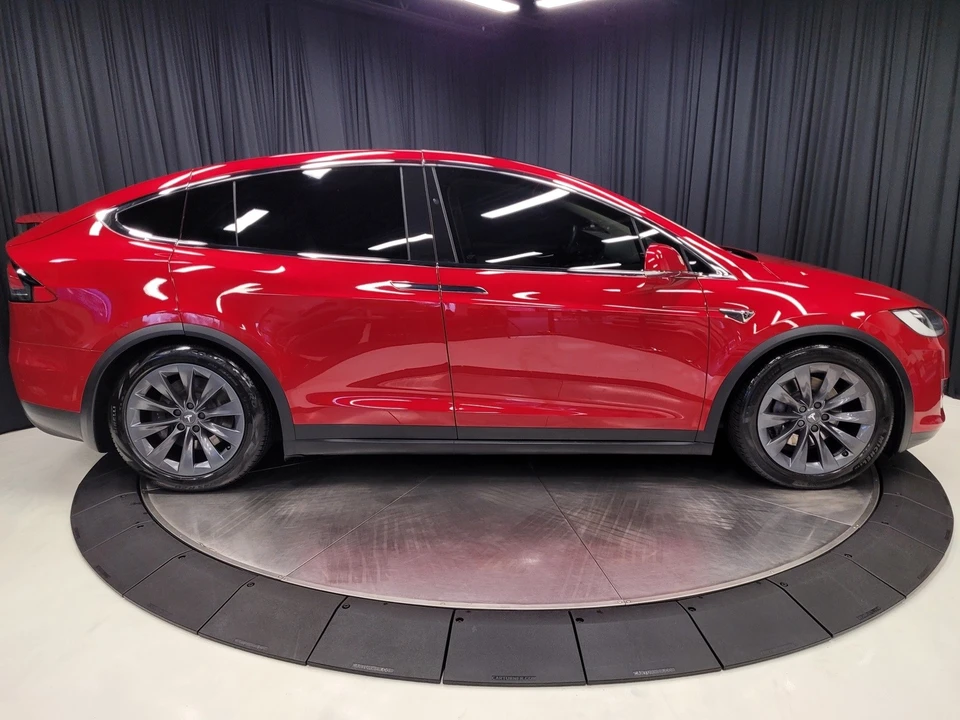 2018 Tesla Model X - Image 12 of 12