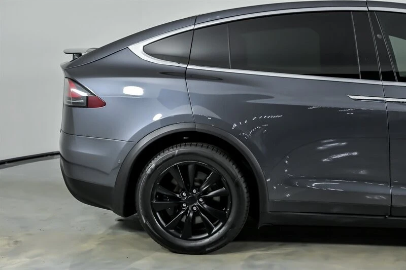 2018 Tesla Model X - Image 13 of 21