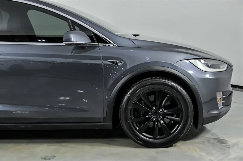2018 Tesla Model X - Image 15 of 21