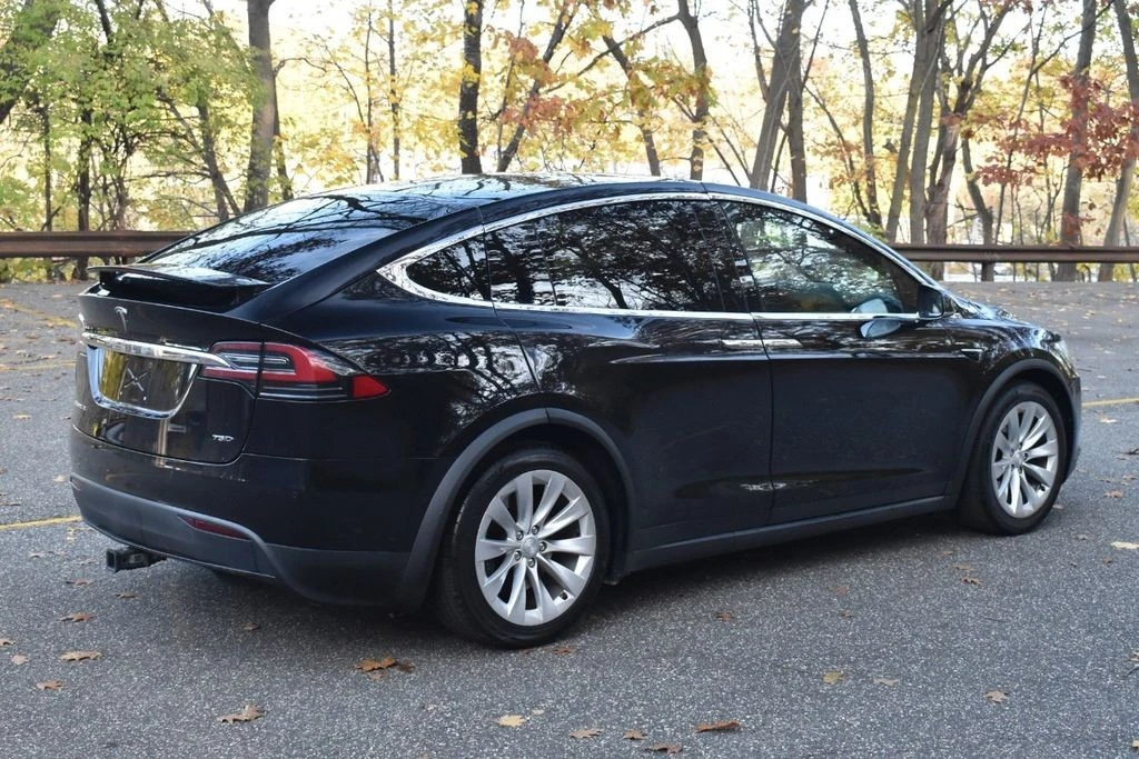 2018 Tesla Model X - Image 8 of 12