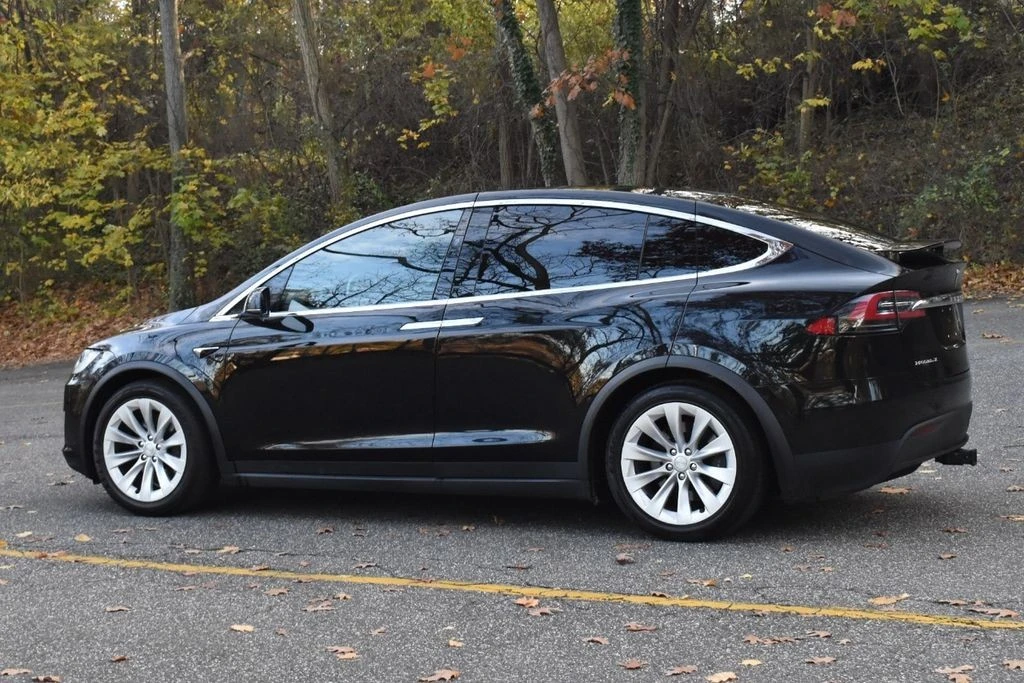 2018 Tesla Model X - Image 5 of 12