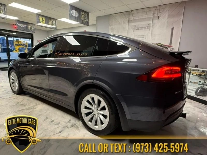 2018 Tesla Model X - Image 8 of 12