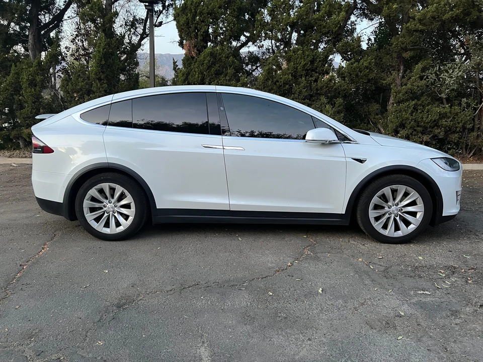 2018 Tesla Model X - Image 21 of 31