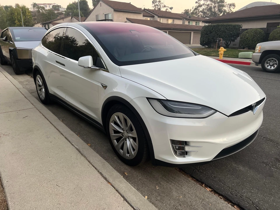 2018 Tesla Model X - Image 24 of 31