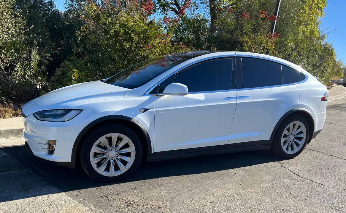 2018 Tesla Model X - Image 10 of 31