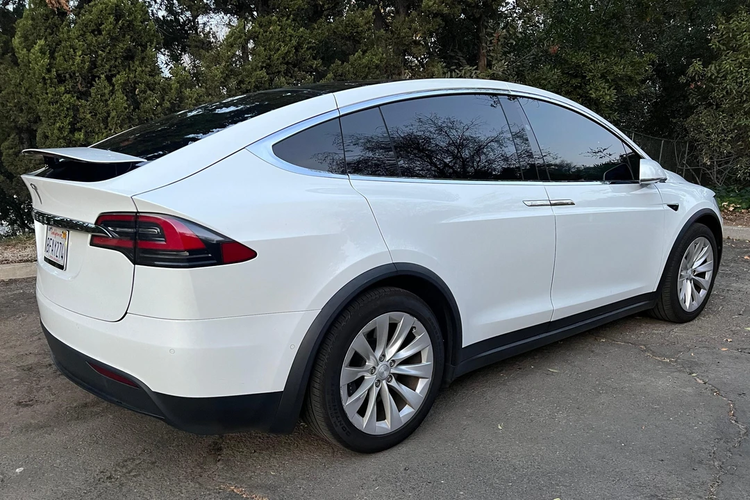 2018 Tesla Model X - Image 19 of 31