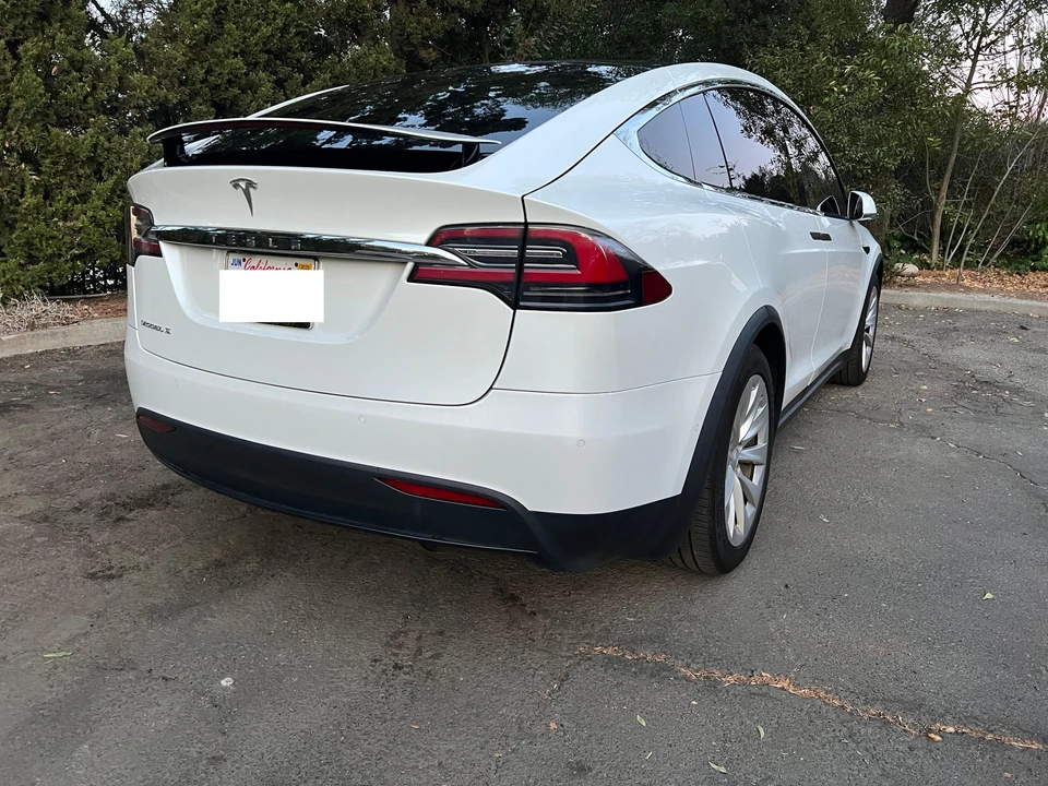 2018 Tesla Model X - Image 18 of 31