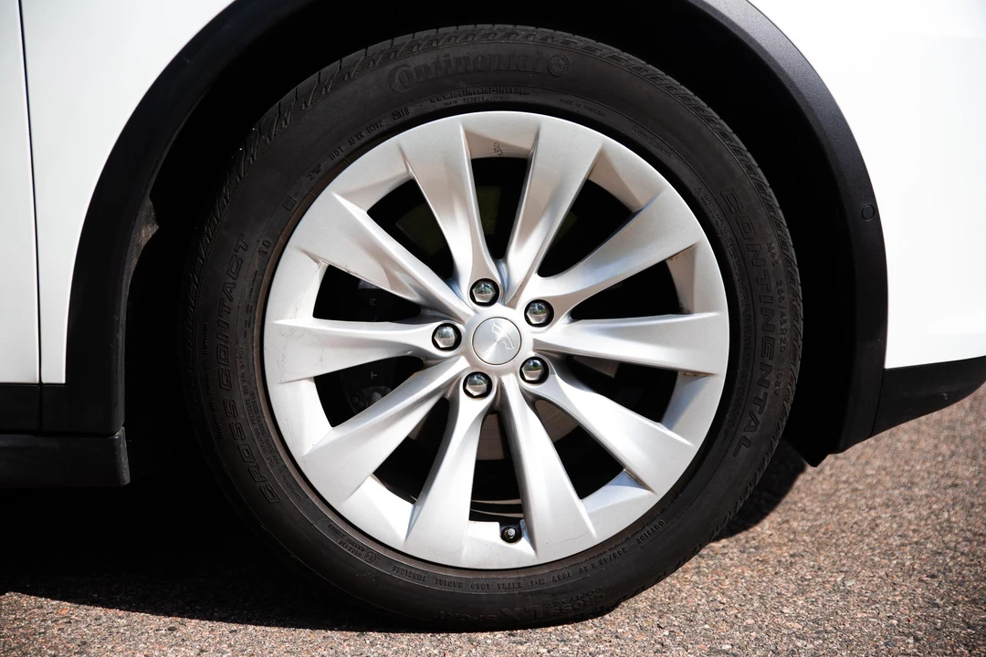 2018 Tesla Model X - Image 21 of 31