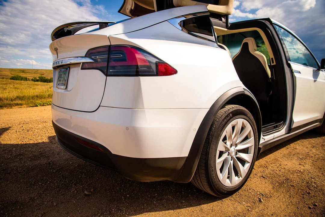 2018 Tesla Model X - Image 6 of 31