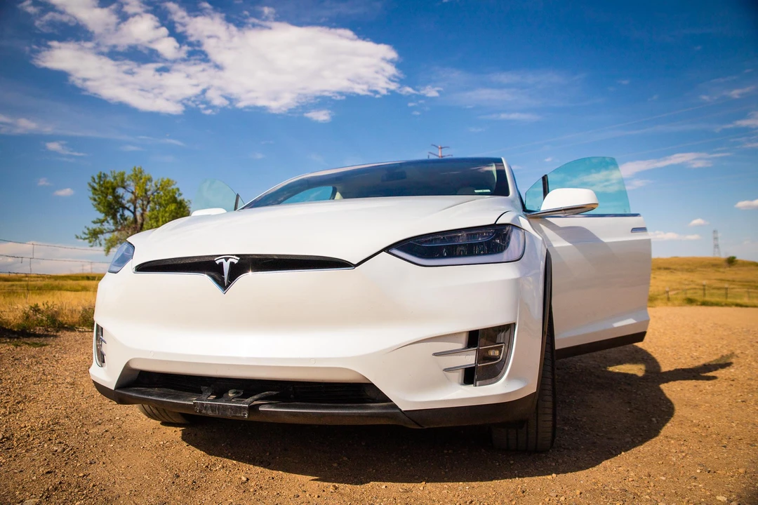 2018 Tesla Model X - Image 8 of 31