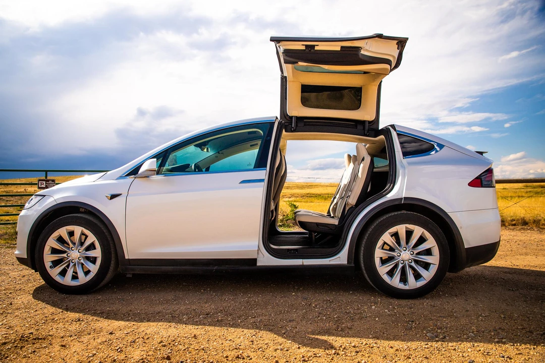 2018 Tesla Model X - Image 4 of 31
