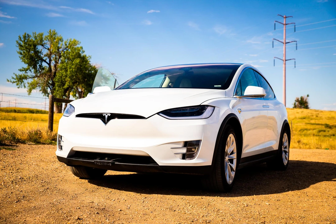 2018 Tesla Model X - Image 13 of 31