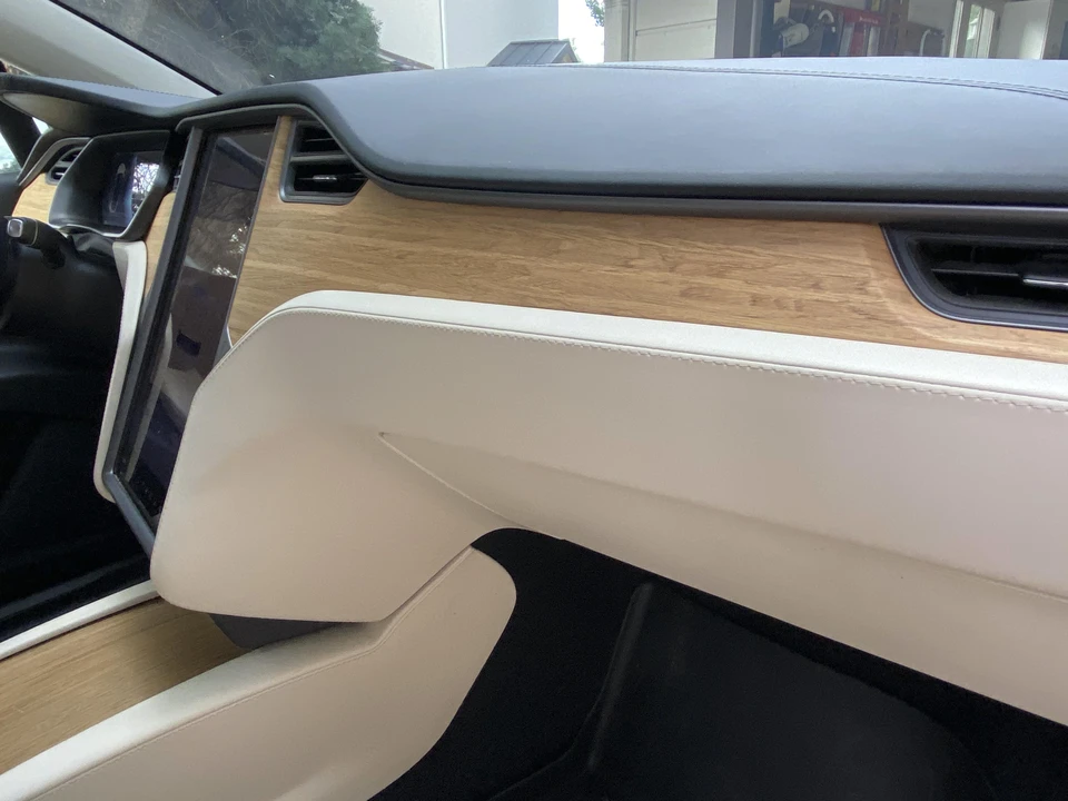 2018 Tesla Model X - Image 29 of 31