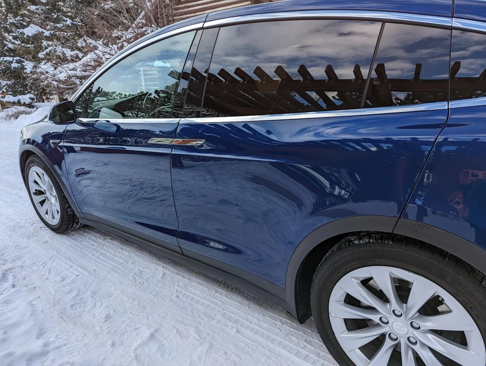 2018 Tesla Model X - Image 28 of 31