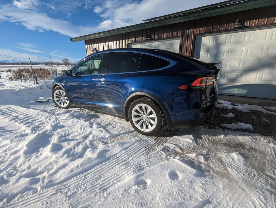 2018 Tesla Model X - Image 10 of 31