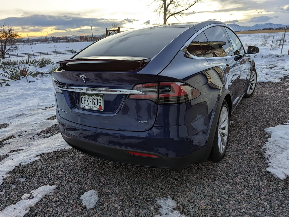 2018 Tesla Model X - Image 15 of 31