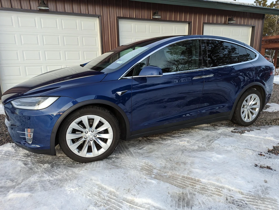 2018 Tesla Model X - Image 8 of 31