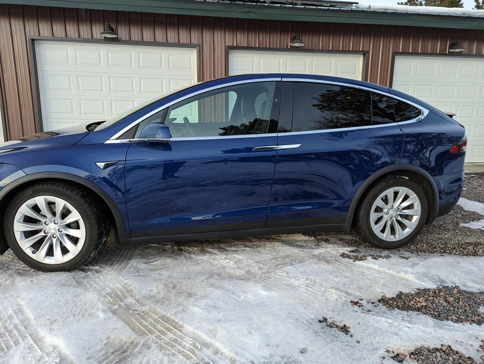 2018 Tesla Model X - Image 9 of 31