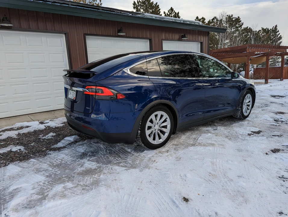 2018 Tesla Model X - Image 19 of 31