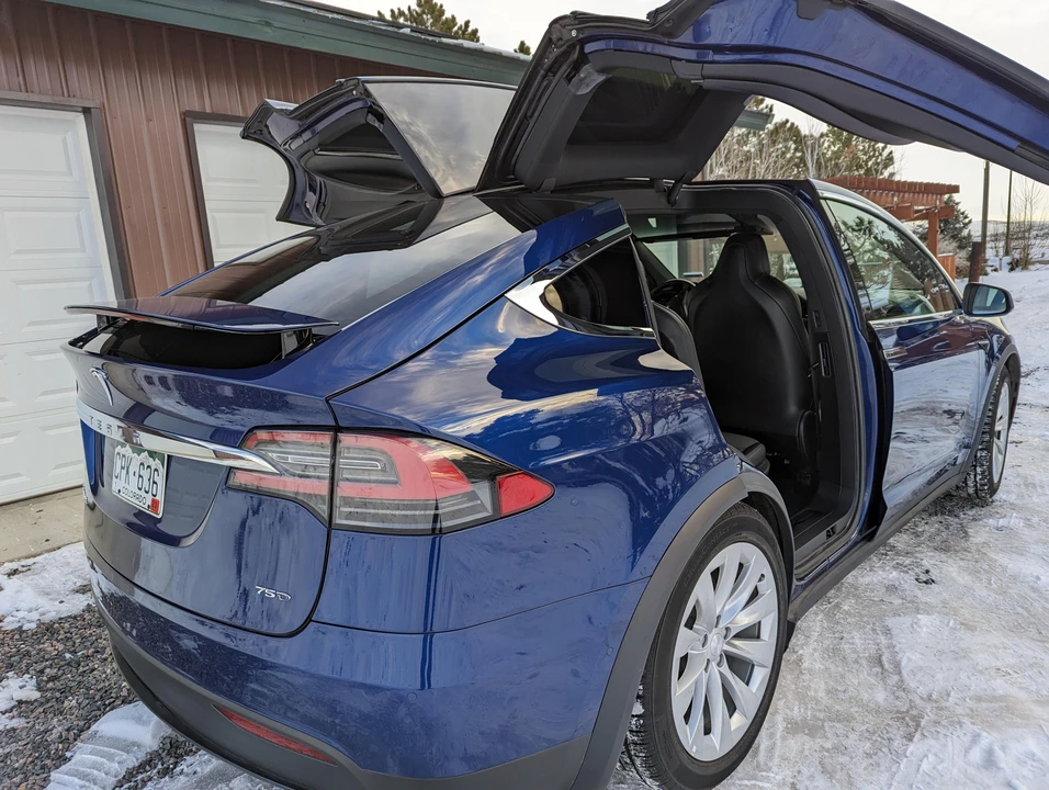 2018 Tesla Model X - Image 16 of 31