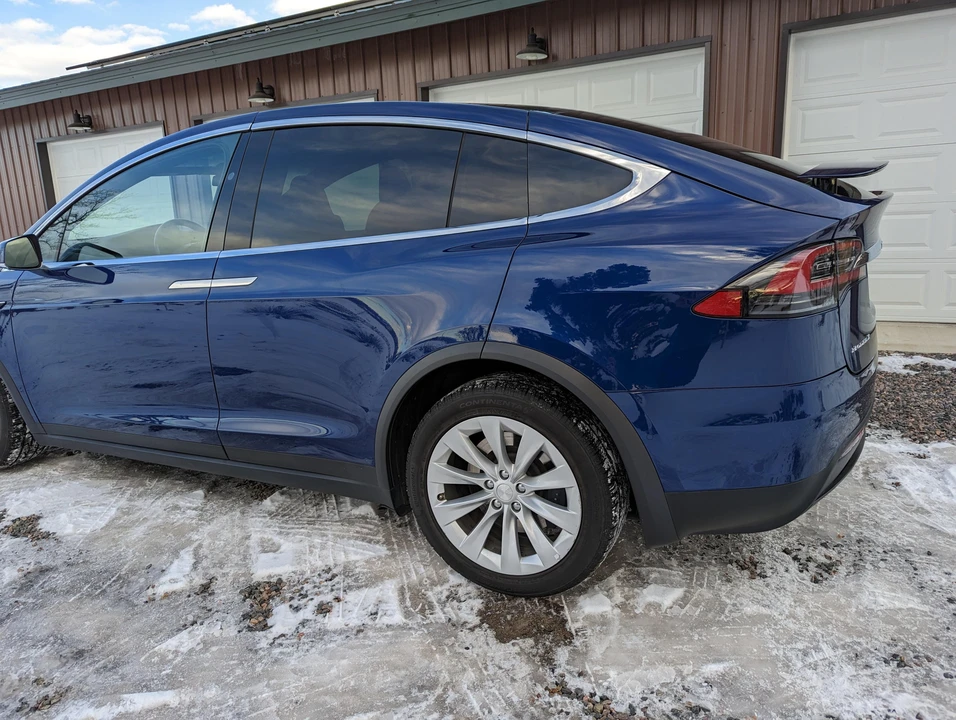 2018 Tesla Model X - Image 30 of 31