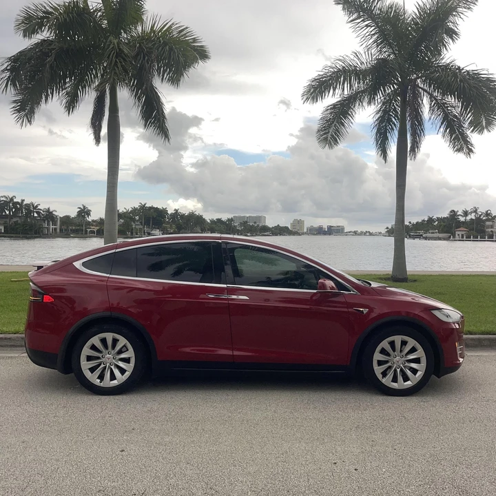 2018 Tesla Model X - Image 2 of 12