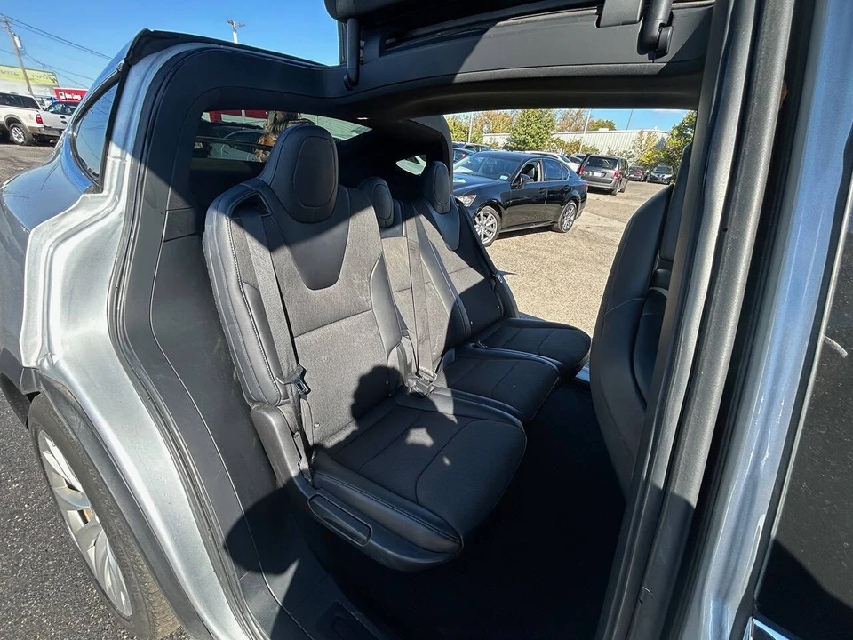 2018 Tesla Model X - Image 11 of 11
