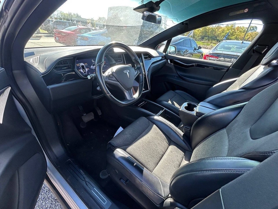 2018 Tesla Model X - Image 7 of 11