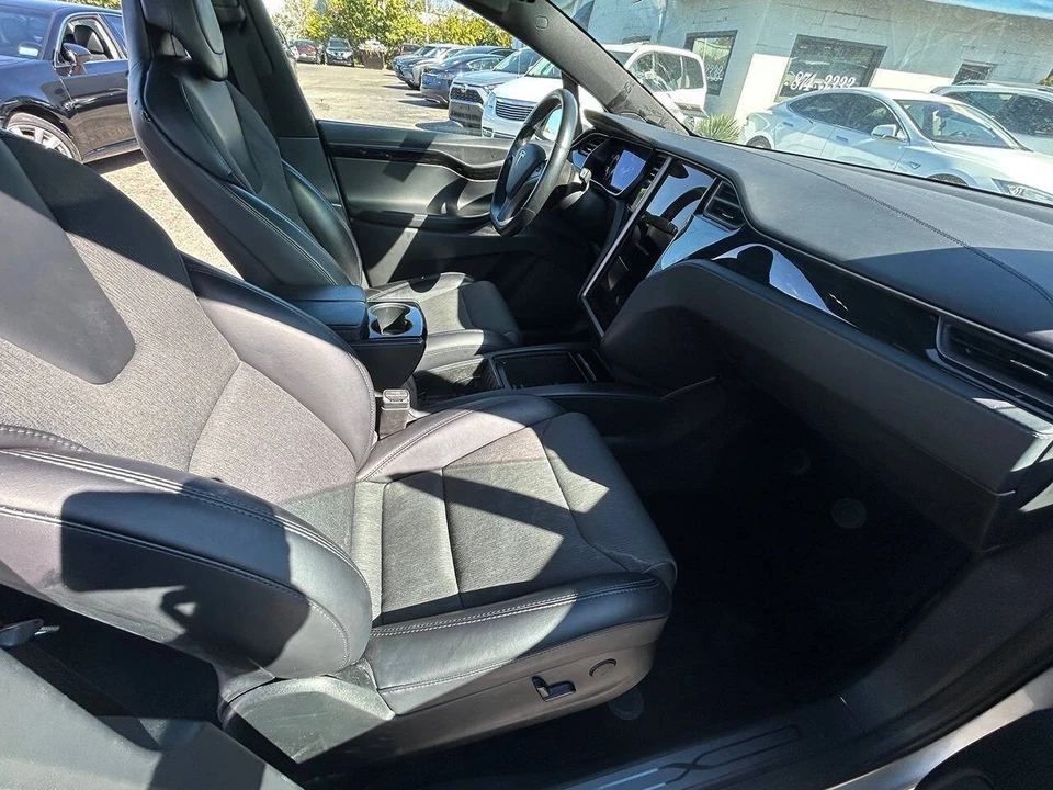 2018 Tesla Model X - Image 8 of 11