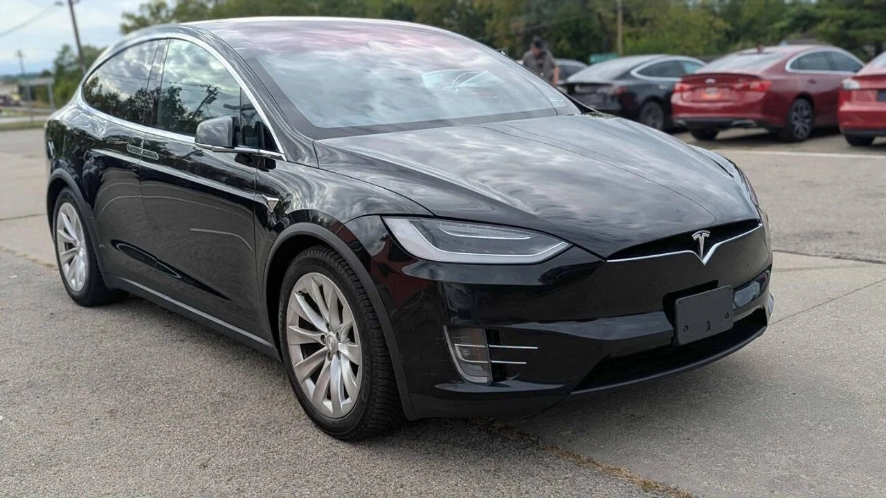 2018 Tesla Model X - Image 2 of 12
