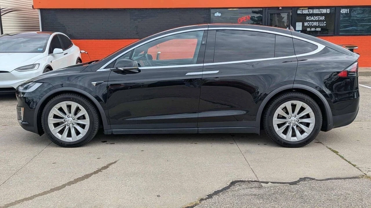 2018 Tesla Model X - Image 7 of 12