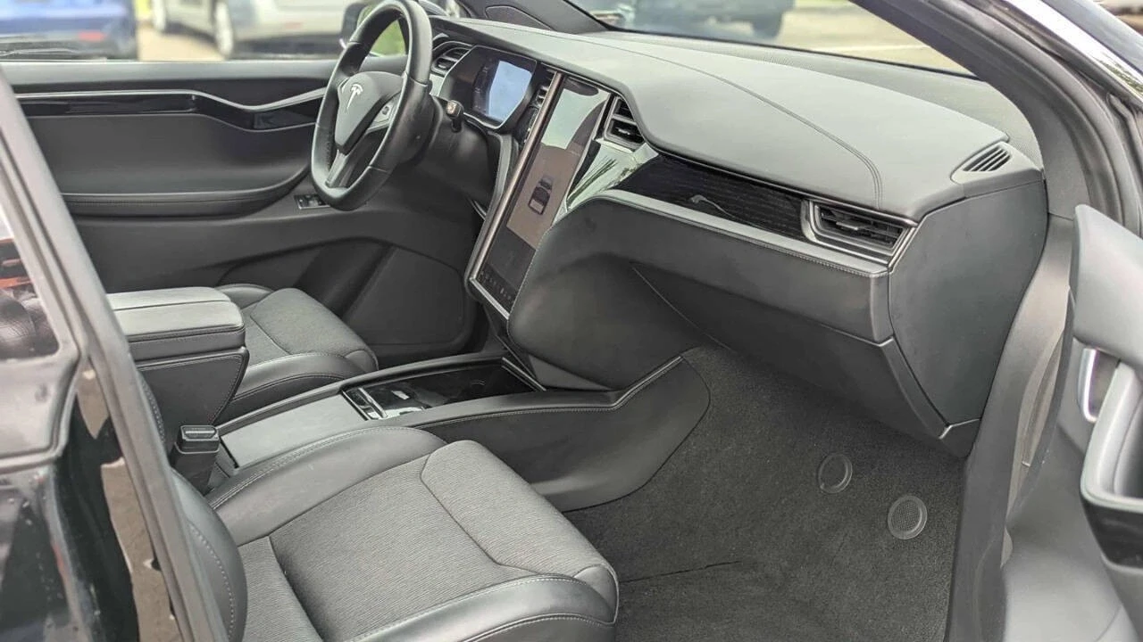 2018 Tesla Model X - Image 12 of 12