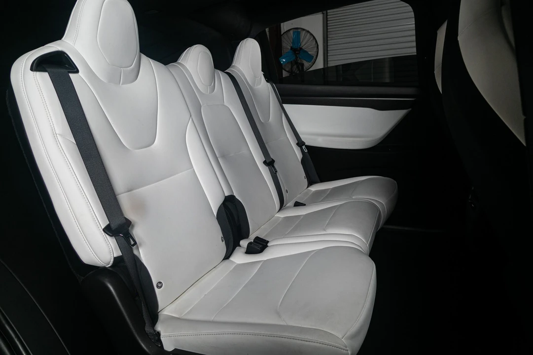 2018 Tesla Model X - Image 17 of 21