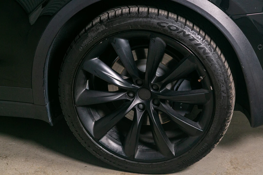 2018 Tesla Model X - Image 15 of 21