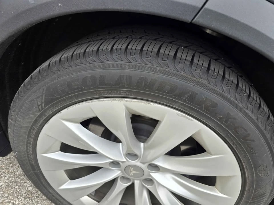 2018 Tesla Model X - Image 8 of 21