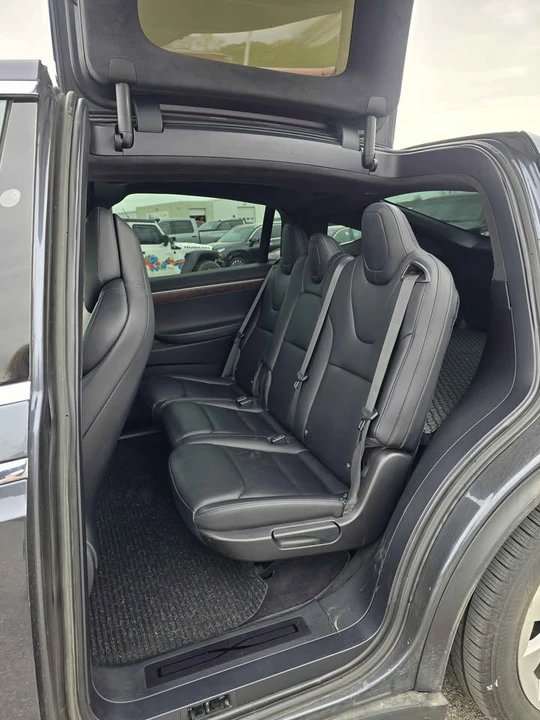 2018 Tesla Model X - Image 7 of 21