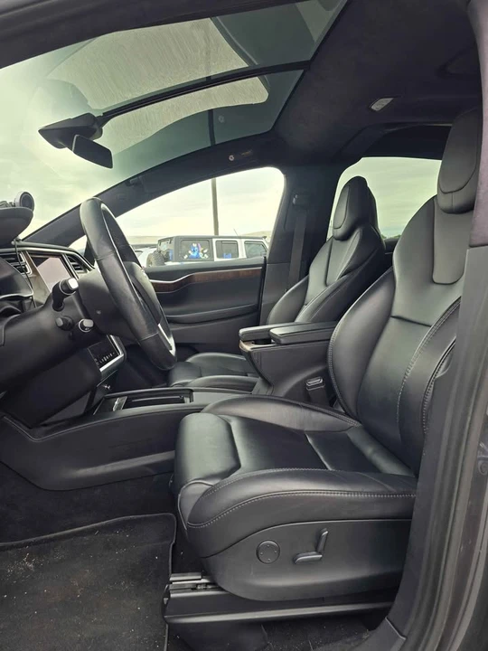 2018 Tesla Model X - Image 9 of 21