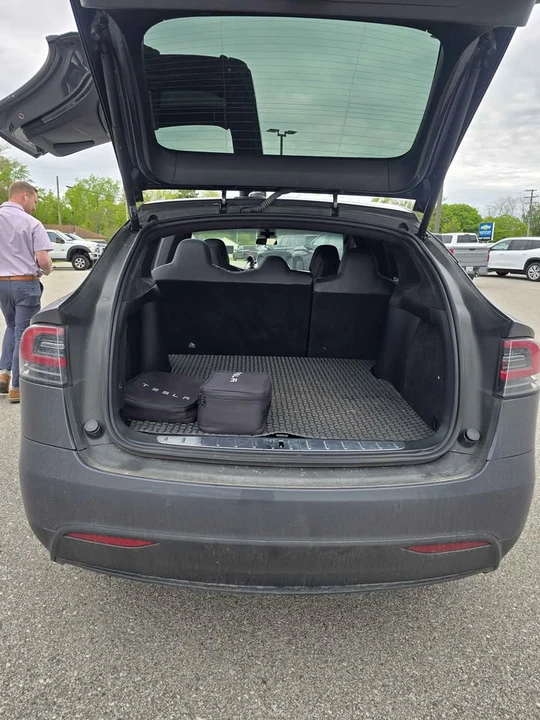 2018 Tesla Model X - Image 17 of 21