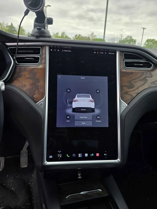 2018 Tesla Model X - Image 12 of 21