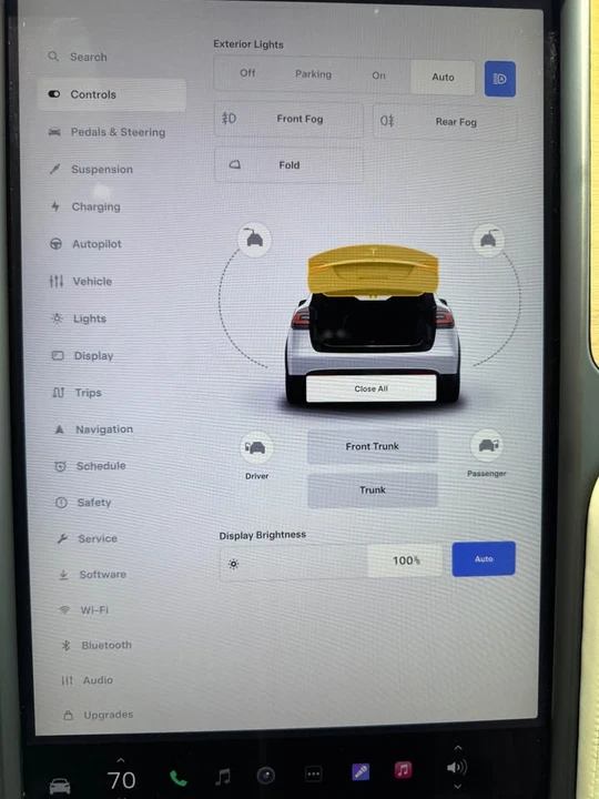 2018 Tesla Model X - Image 16 of 16