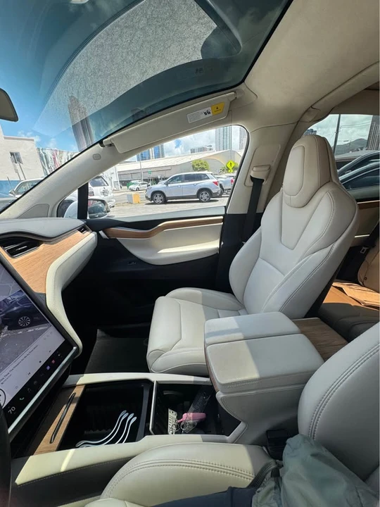 2018 Tesla Model X - Image 13 of 16