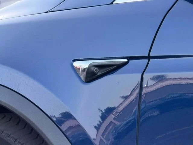 2018 Tesla Model X - Image 9 of 21