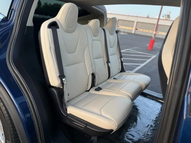 2018 Tesla Model X - Image 16 of 21