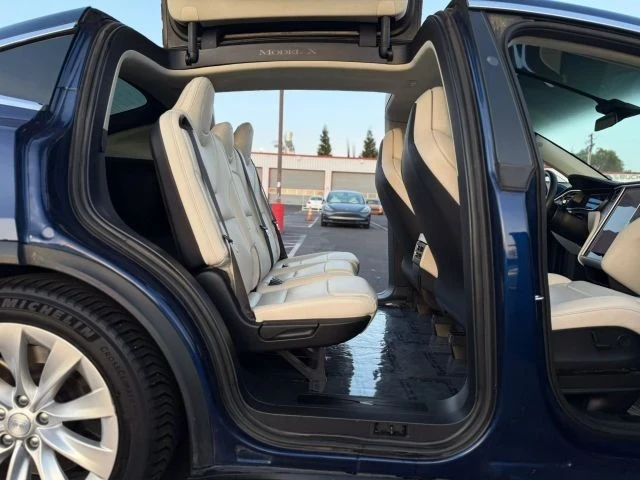 2018 Tesla Model X - Image 17 of 21